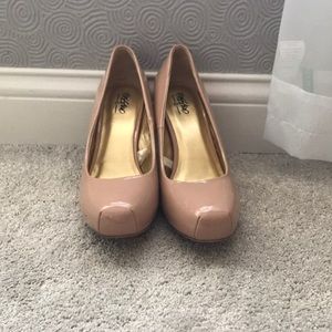 Mossimo Nude Pumps
